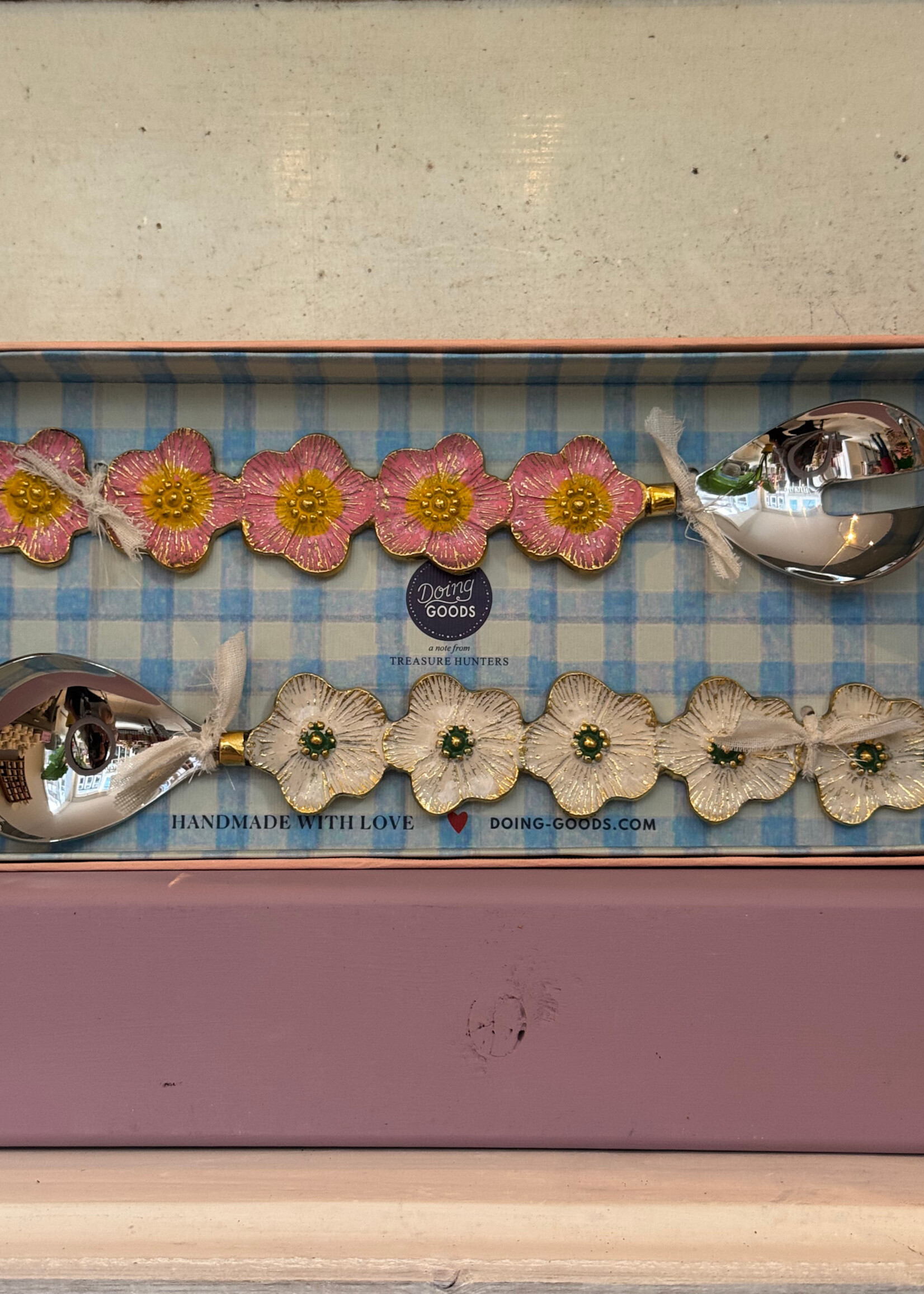 Doing Goods Doing Goods Faye Flower Server Set