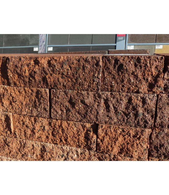 Mauerstein Malaguti gebrochen