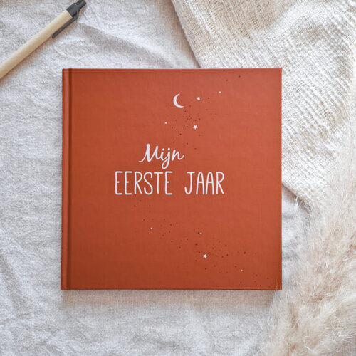 Fien & Feau Invulboek - Mijn Eerste Jaar - Roestbruin