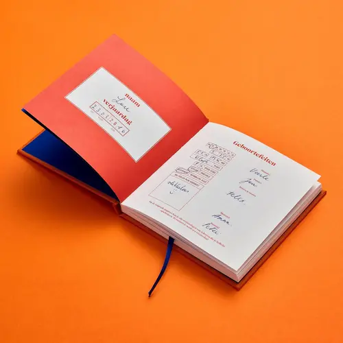 Uitgeverij Stratier Invulboekje Hip Hip Hoeraa! Uitgeverij Stratier Invulboekje Hip Hip Hoeraa!