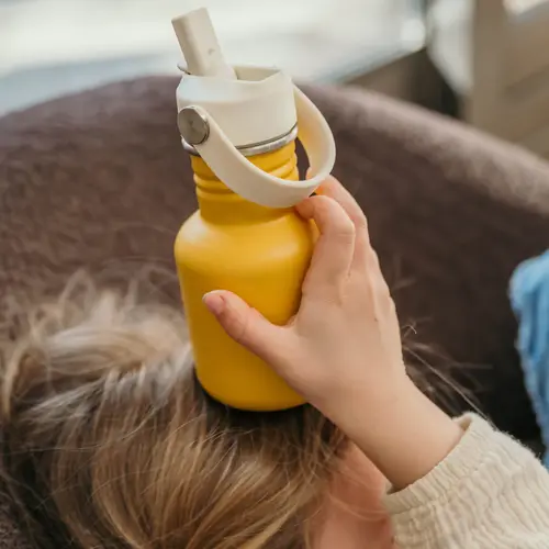 Smikkels RVS Drinkfles 350 ml - Drinkbeker - geel Smikkels RVS Drinkfles 350 ml - Drinkbeker - geel