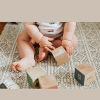 Minder speelgoed, meer spel: zo stimuleer je creativiteit en rust bij je kind