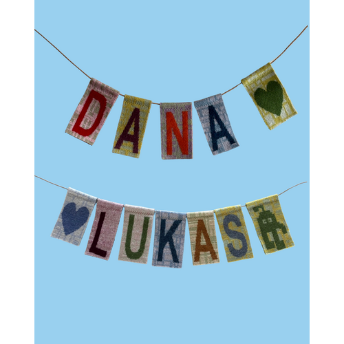 Linedyr Naamslinger met Gebreide Letters Linedyr Naamslinger met Gebreide Letters
