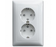 Busch-Jaeger Busch-Jaeger balance 2V wandcontactdoos kinderveilig + randaarde inbouw alpinwit (hagelwit) 302EUJT-914