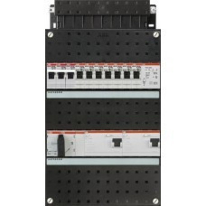 ABB ABB groepenkast 3-fase, 7 groepen, 2 Aardlekschakelaars 4-P, 1 kookgroep 3x400V, 1 beltrafo, 1 hoofdschakelaar 4-P 40A