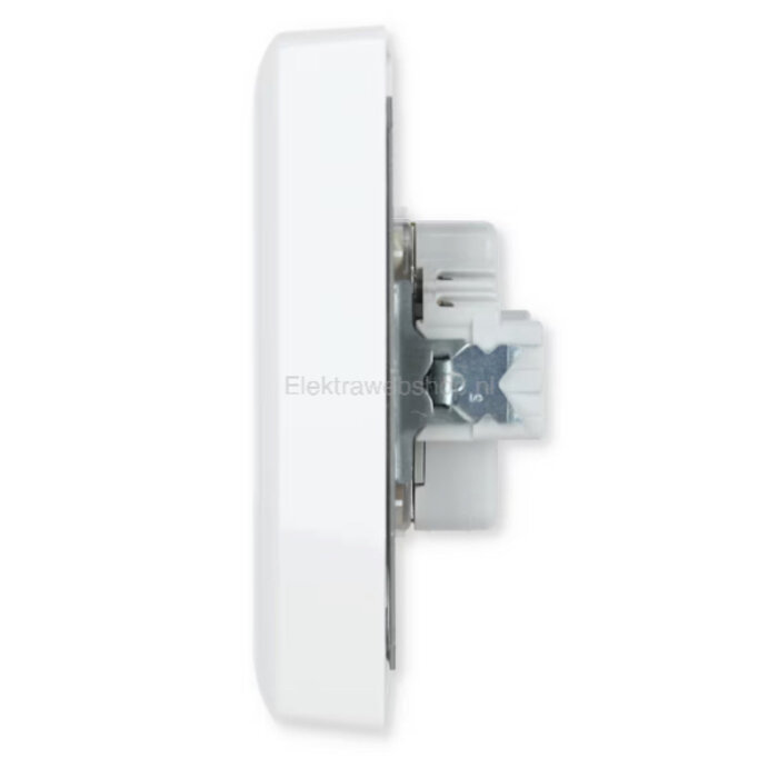 Gira Gira Wandcontactdoos met randaarde Kinderveilig 2V Zuiver wit (hagelwit) 078303