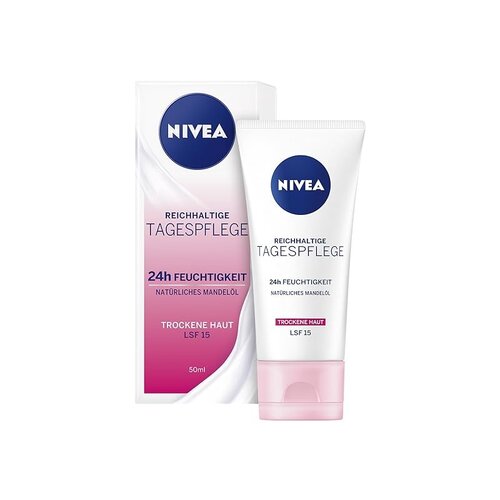 Nivea Nivea Essentials SPF 15 Moisture Boost & Nourish Dagcrème - 50 ml (Duitse versie)