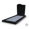 Staande grafsteen model 'Golf' met omranding en licht grind in de kleur Zwart Graniet