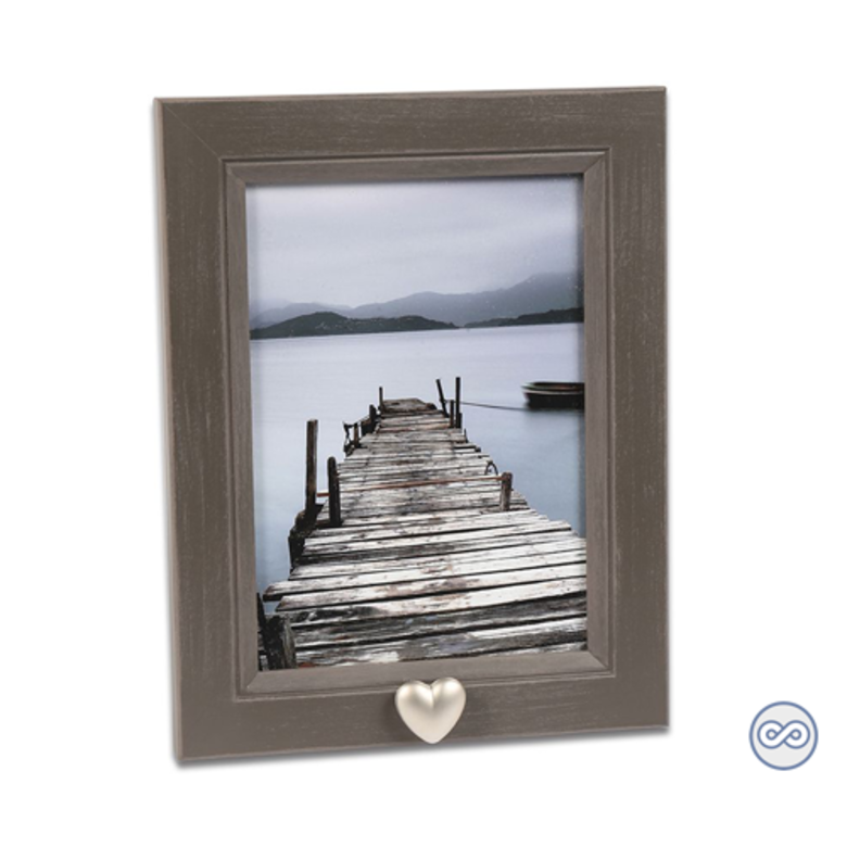 Bruine fotolijst met hartje