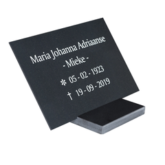 Grafsteenwinkel Tijdelijk gedenkteken voor op het graf