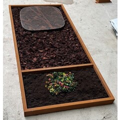 Cortenstaal grafmonument met ruwe kei grafsteen