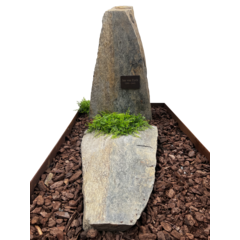 Leisteen grafsteen met Cortenstalen omranding en liggend deel