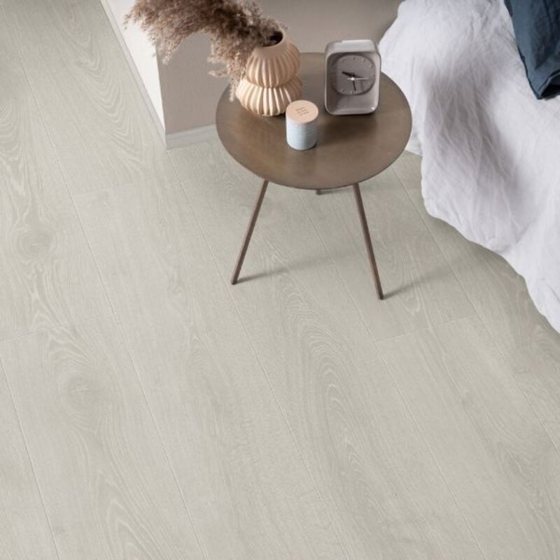Visby Studio Eik L0331-03867