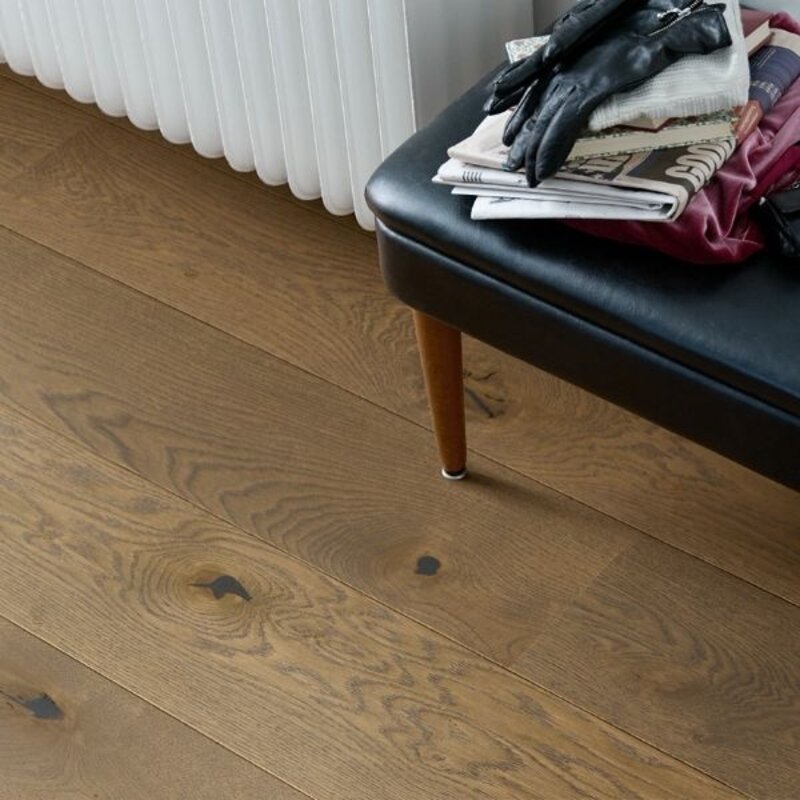 Lofoten Zadelbruine Eik W1216-03797-3