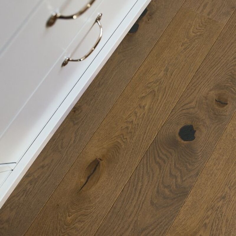 Lofoten Zadelbruine Eik W1216-03797-3