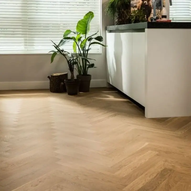 Herringbone Eiken Sole 04018