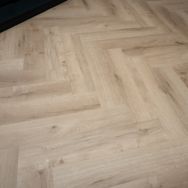 Click Herringbone HWD20611