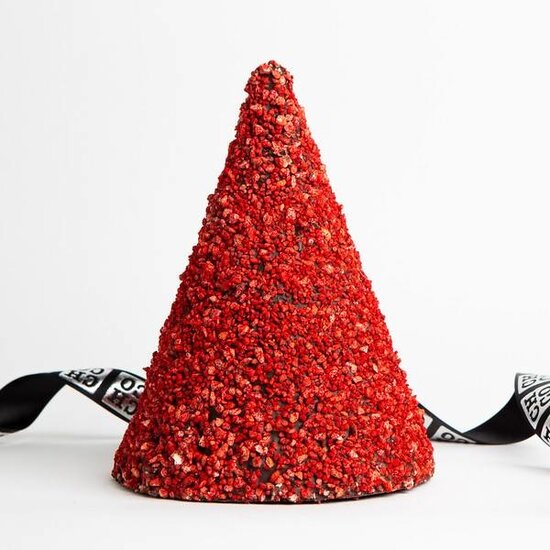 DARK CHRISTMAS TREE LARGE RED HAZELNUT