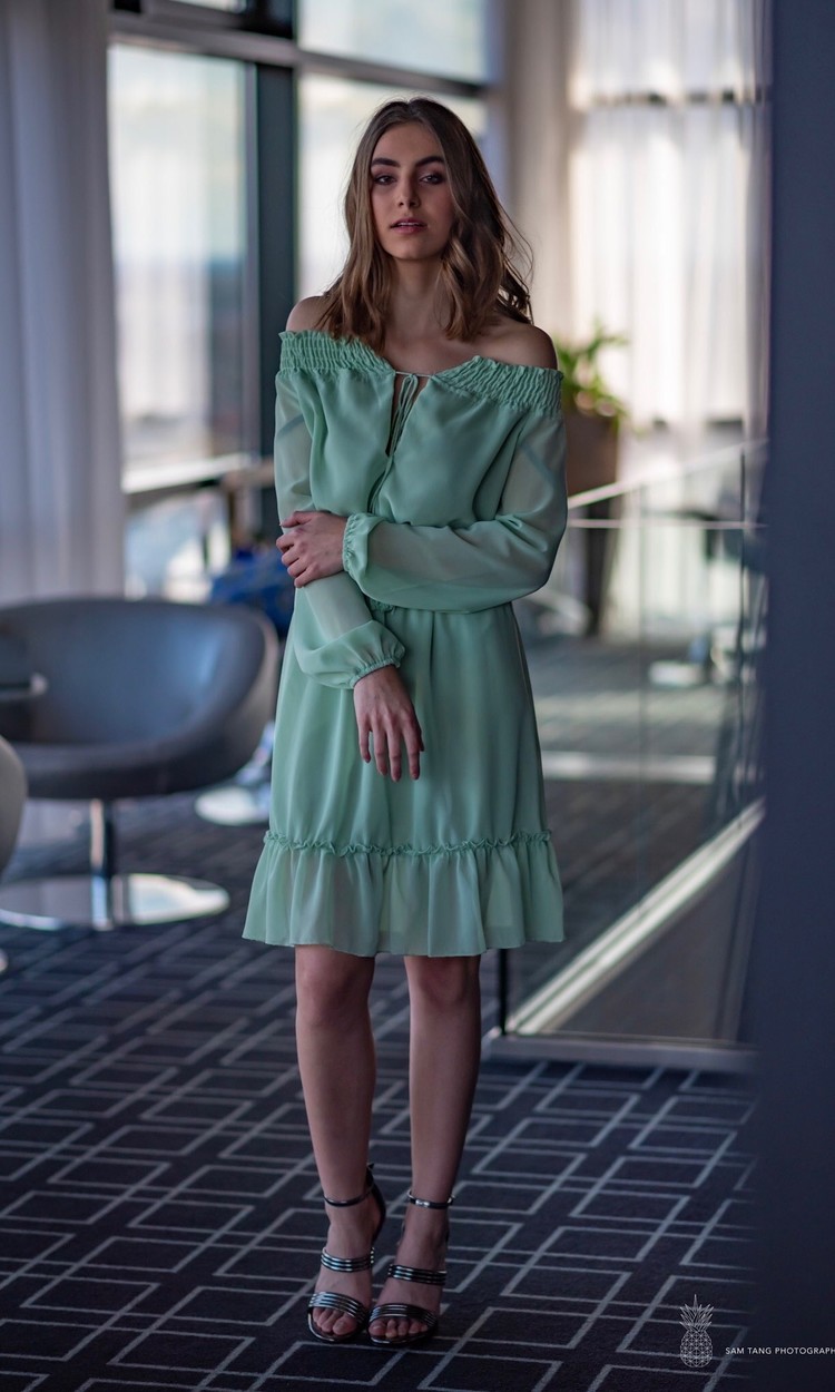 JADE OFF SHOULDER JURKJE GROEN