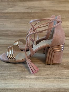 LENKA HEELED SANDALS ROZE