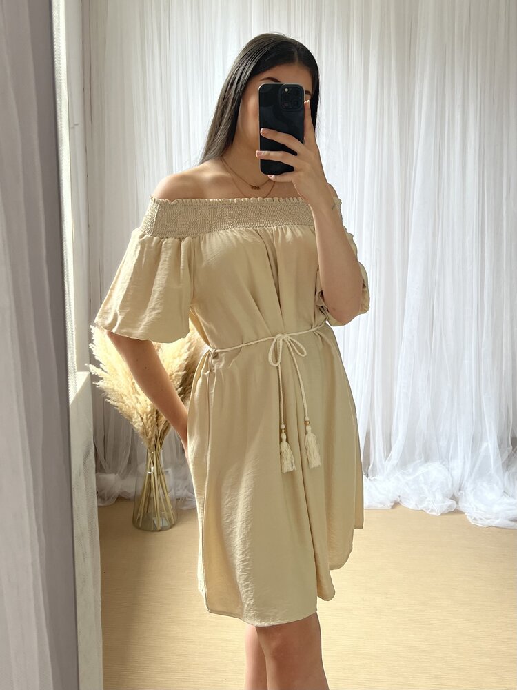 LOES OFF SHOULDER JURK BEIGE