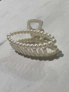PEARL HAIRCLIP