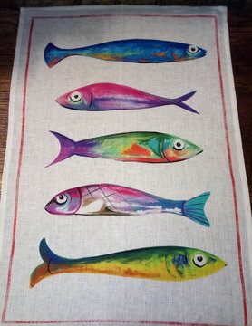 5 fish linen tea towel