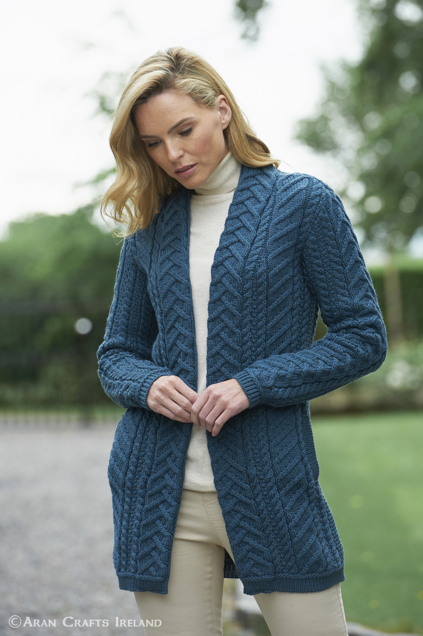 aran craft Cardigan bandon X4693