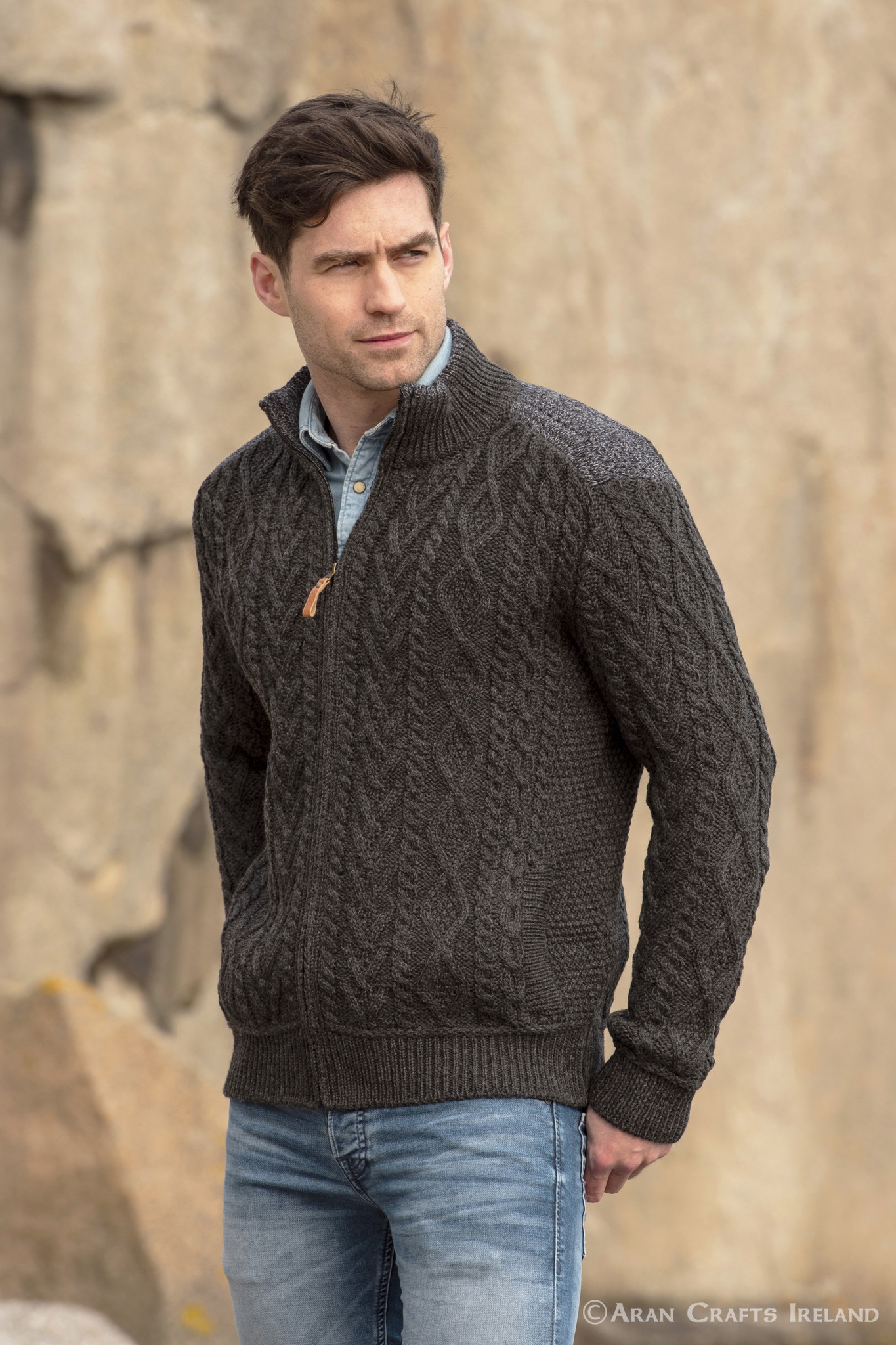 aran craft Boyne vest Z4624