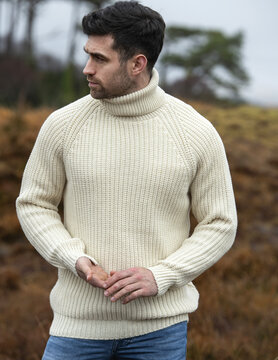 Les pulls Irlandais sont 100 naturels et parfait pour les hivers froids. Le Grenier du Lin