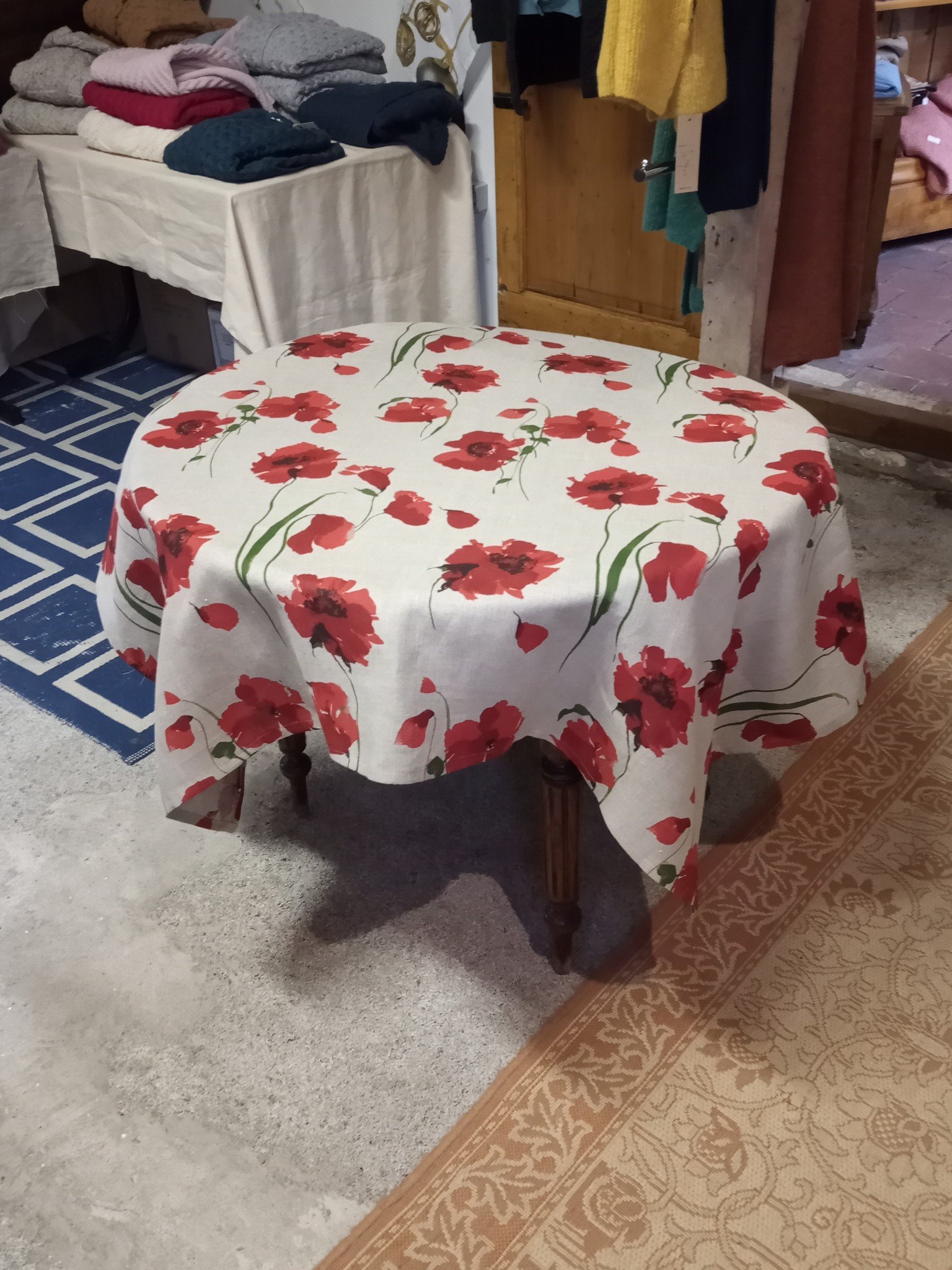 Le grenier du lin Poppy tablecloth