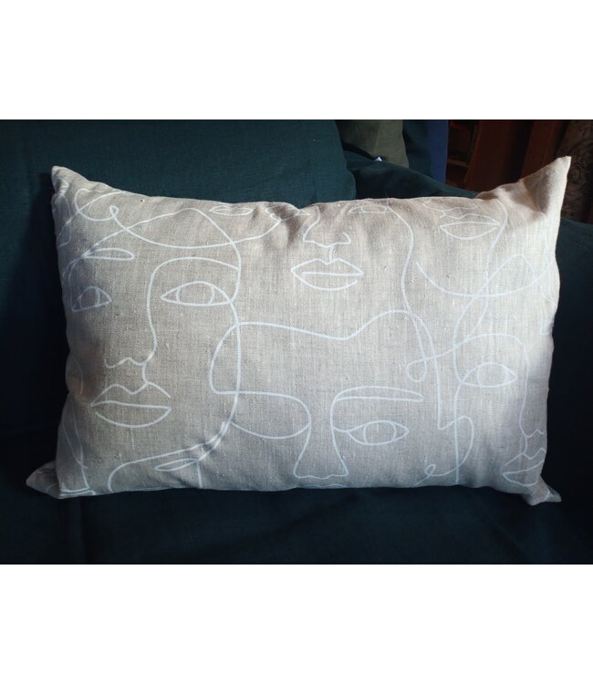 Le grenier du lin white face cushion