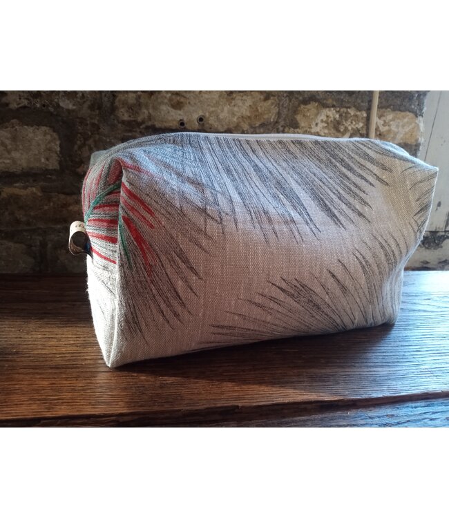 Le grenier du lin coloured palm linen case