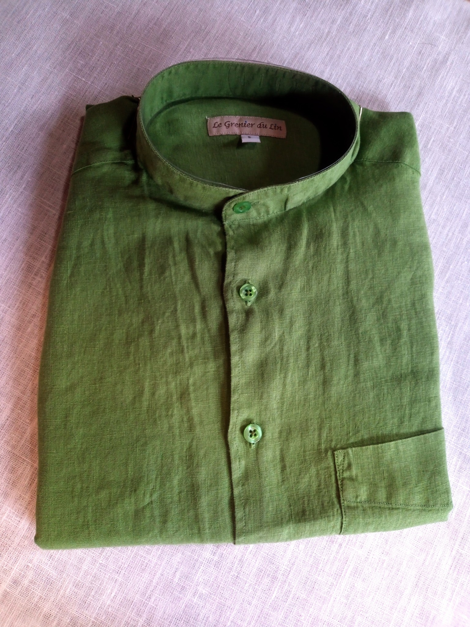 Le grenier du lin Long sleeve linen shirt with apple green collar