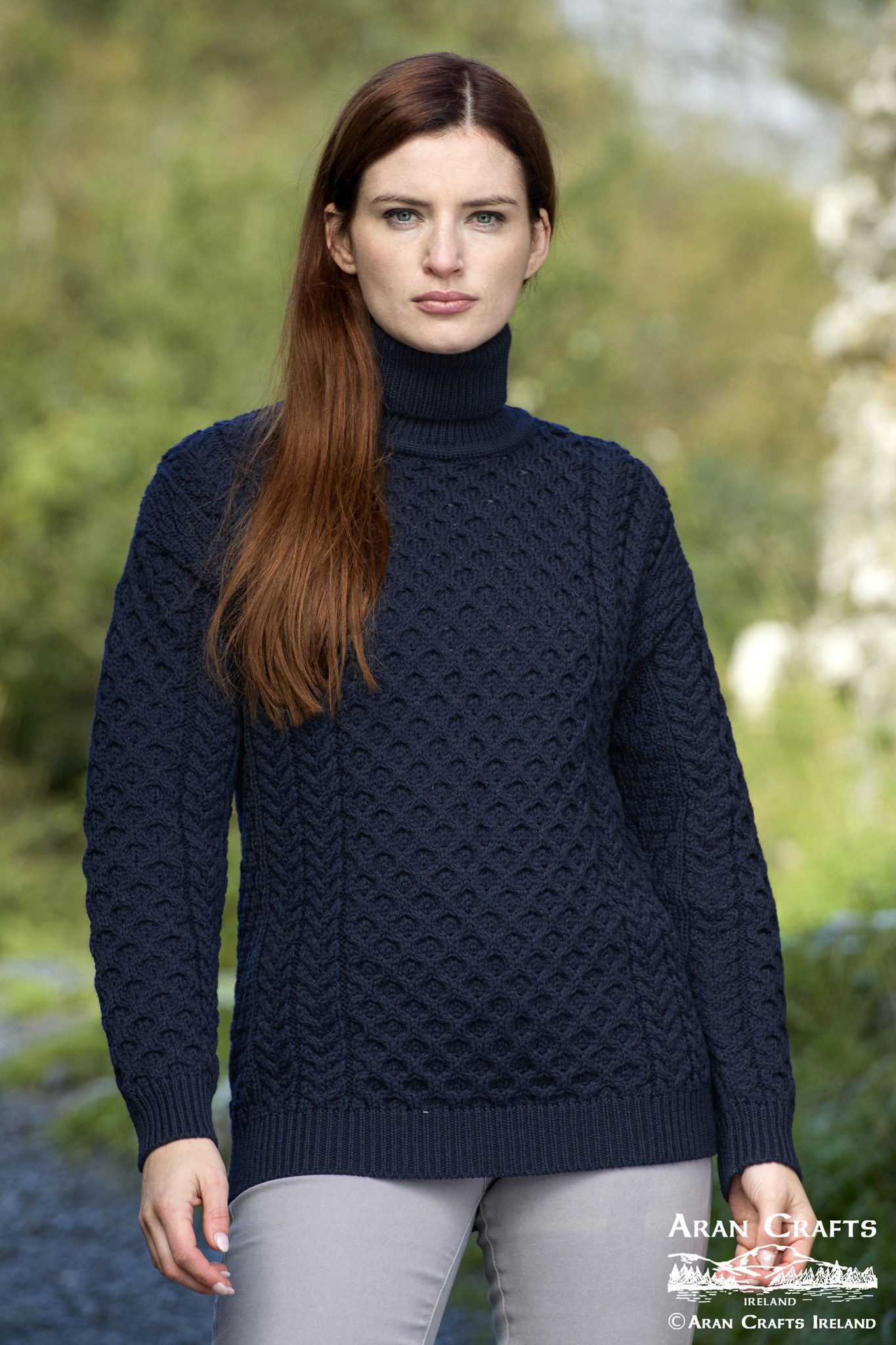 aran craft Pull femme col roulé en laine irlandaise R1949  carrick