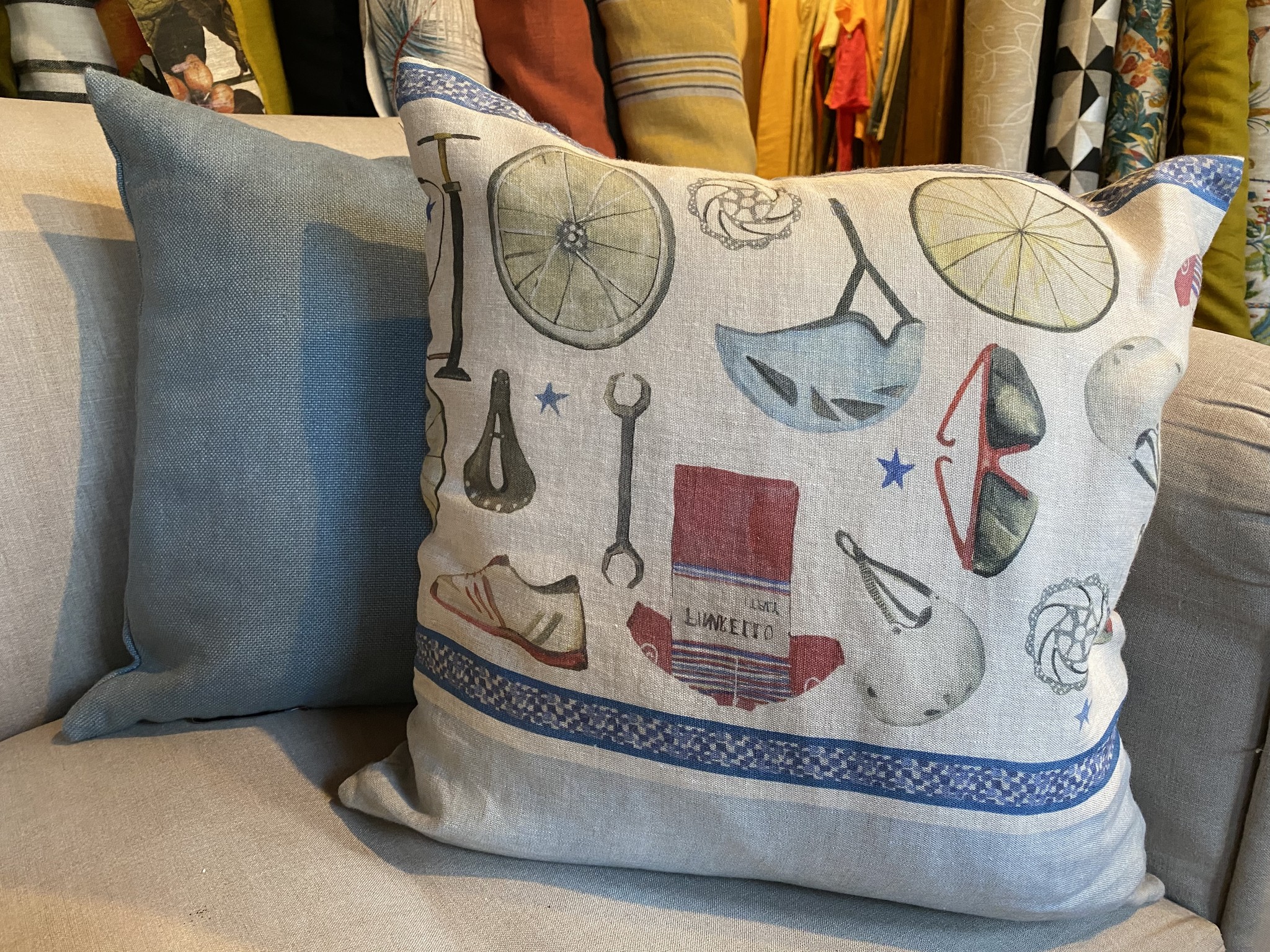 Le grenier du lin coussin en lin  motifs accessoires de vélo