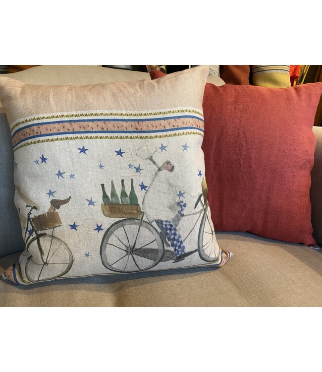 Le grenier du lin linen cushion cyclist