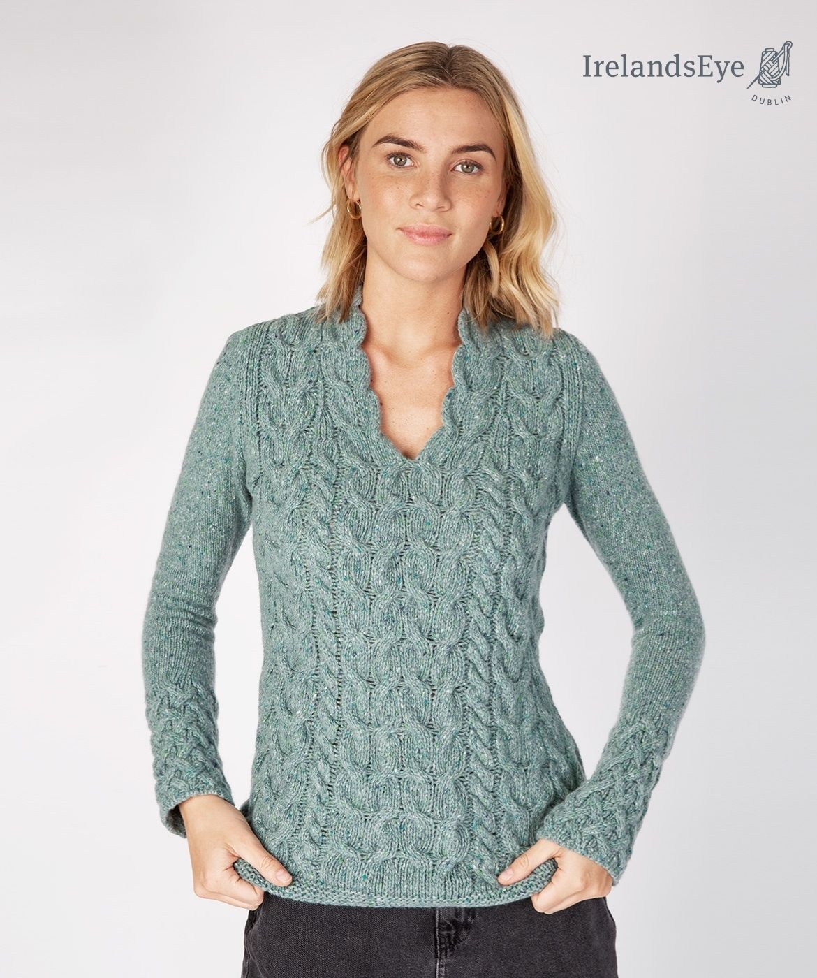 Irelandseye Irish V-neck horseshoe jumper A644