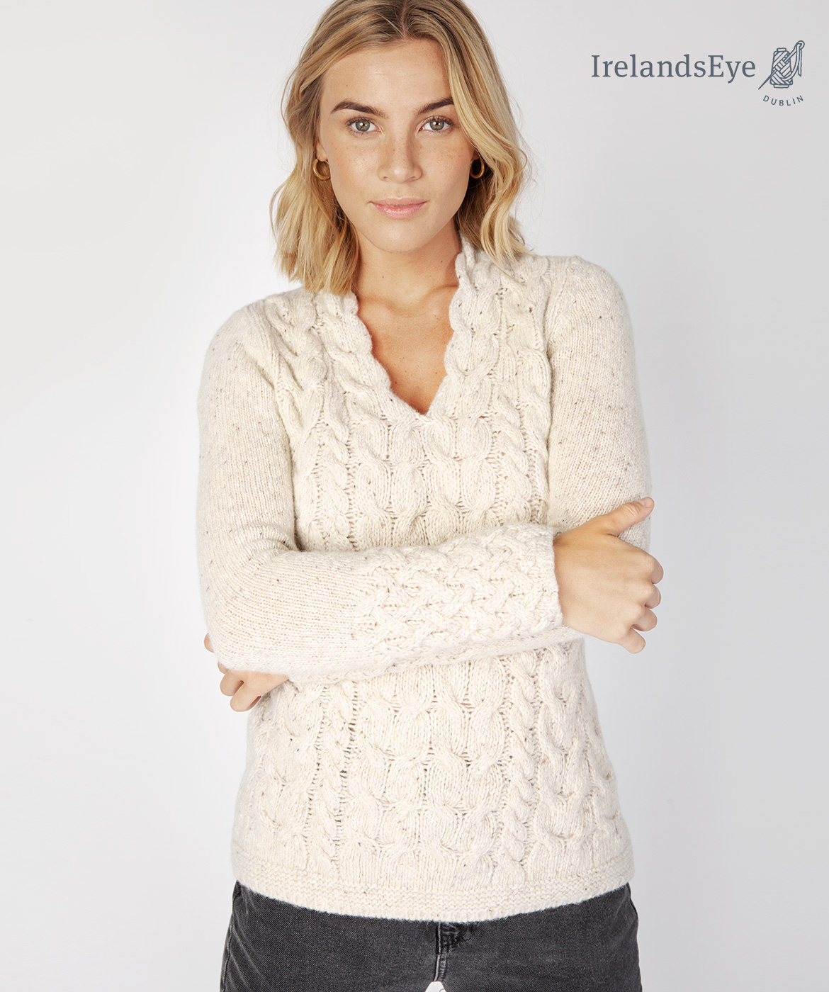 Irish V-neck horseshoe jumper A644 - Le Grenier du Lin