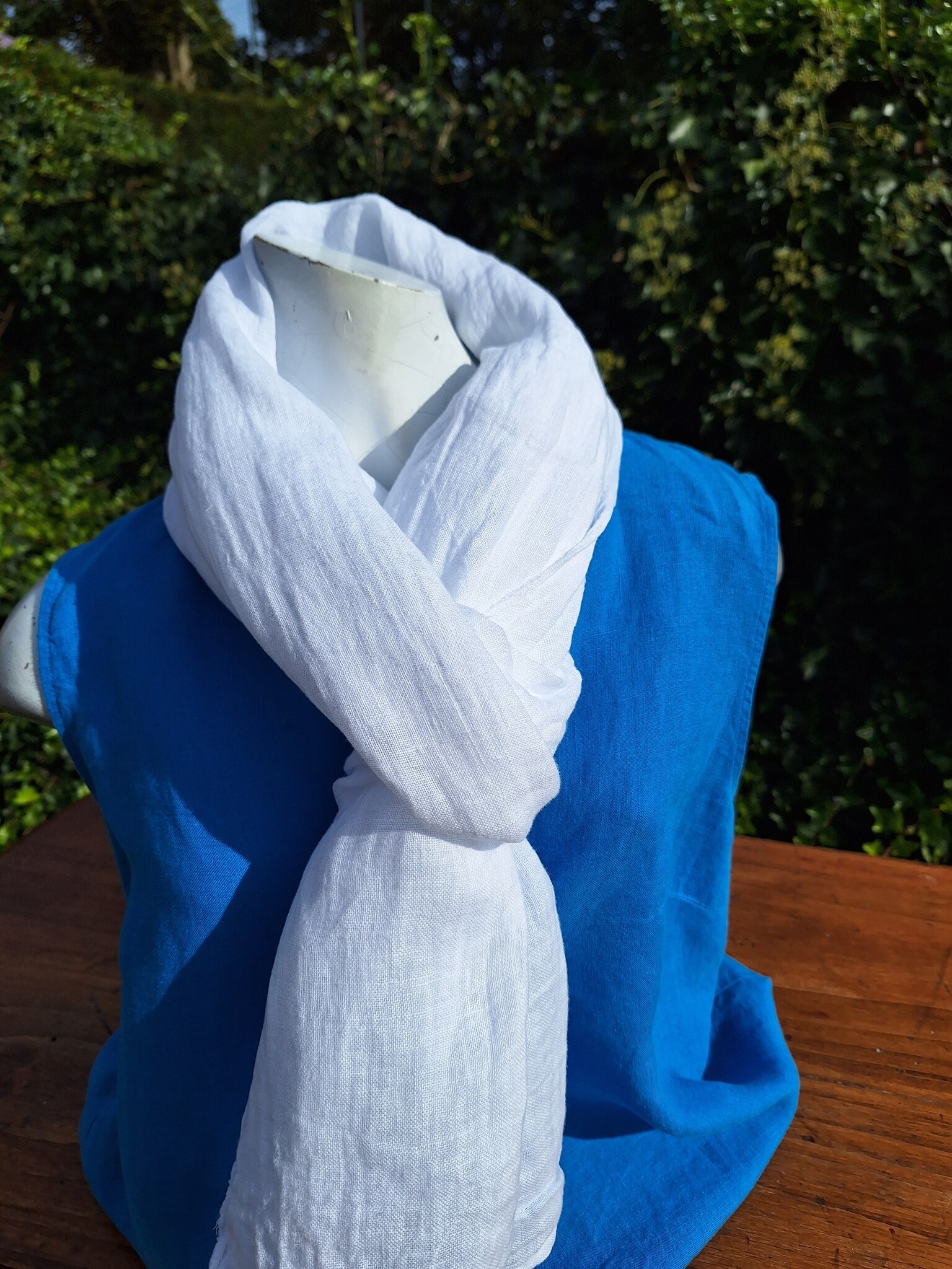 Mixed scarf in white linen