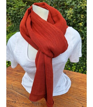 Mixed scarf in rust-coloured linen