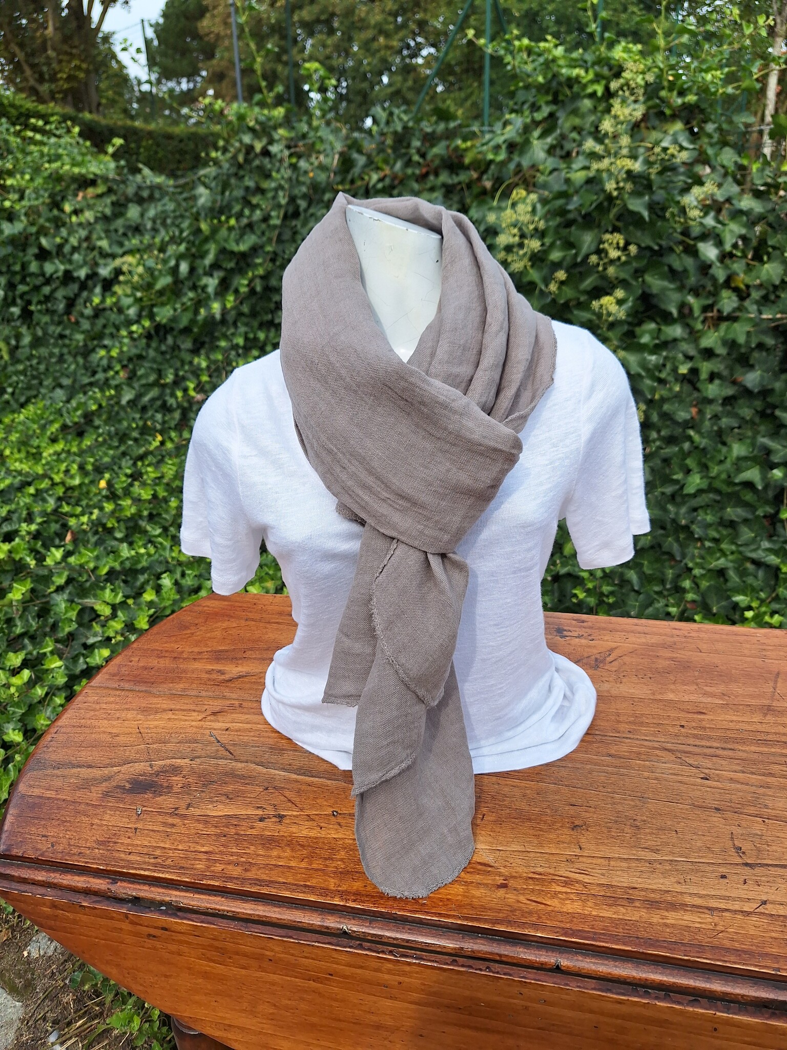 Mixed scarf in tobacco linen