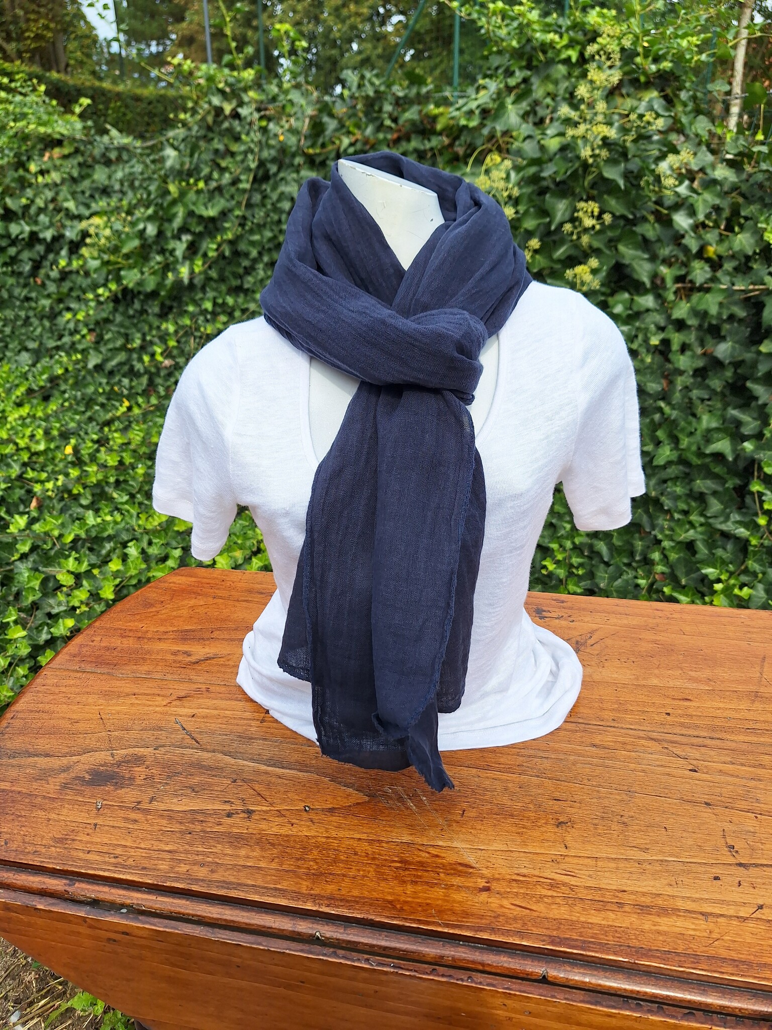 Mixed scarf in navy linen