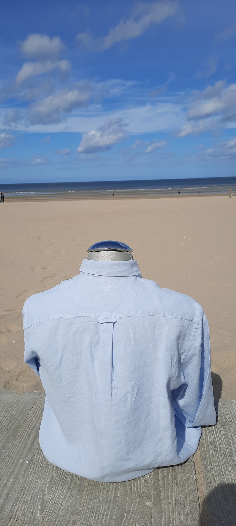 Le grenier du lin glacier blue long-sleeved linen shirt