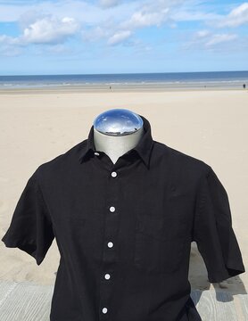 Le grenier du lin Black short-sleeved linen shirt