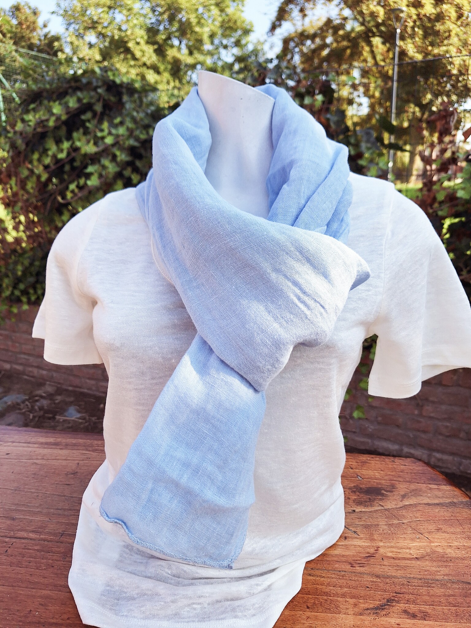 Light blue linen scarf Le Grenier du Lin