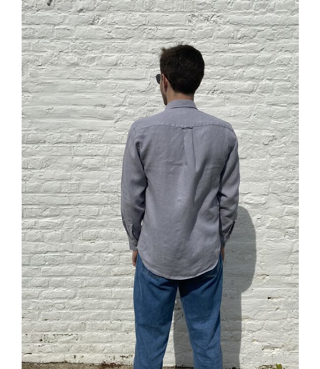 long-sleeved grey linen shirt