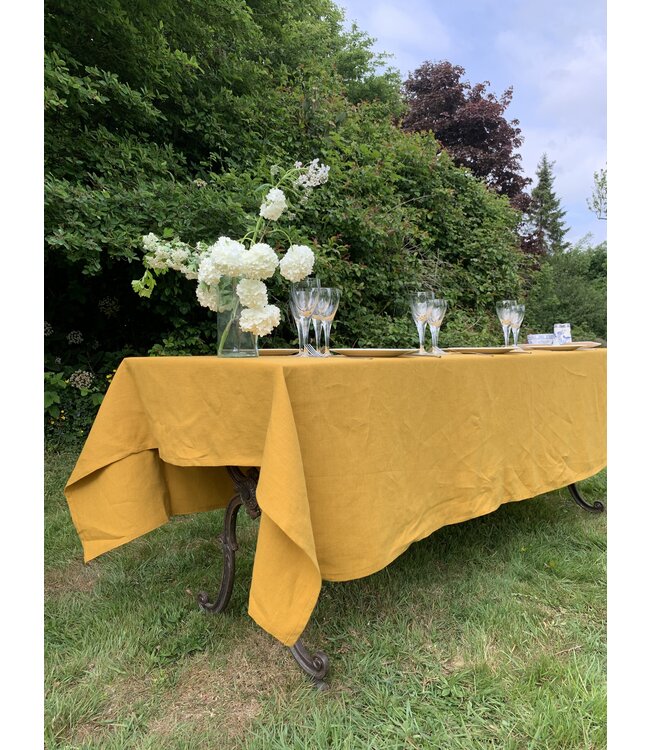 Le grenier du lin Siena mustard linen tablecloth