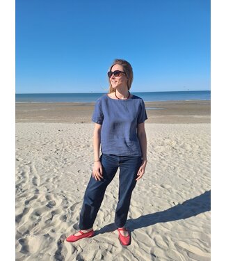 Le grenier du lin Blue Osaka linen top