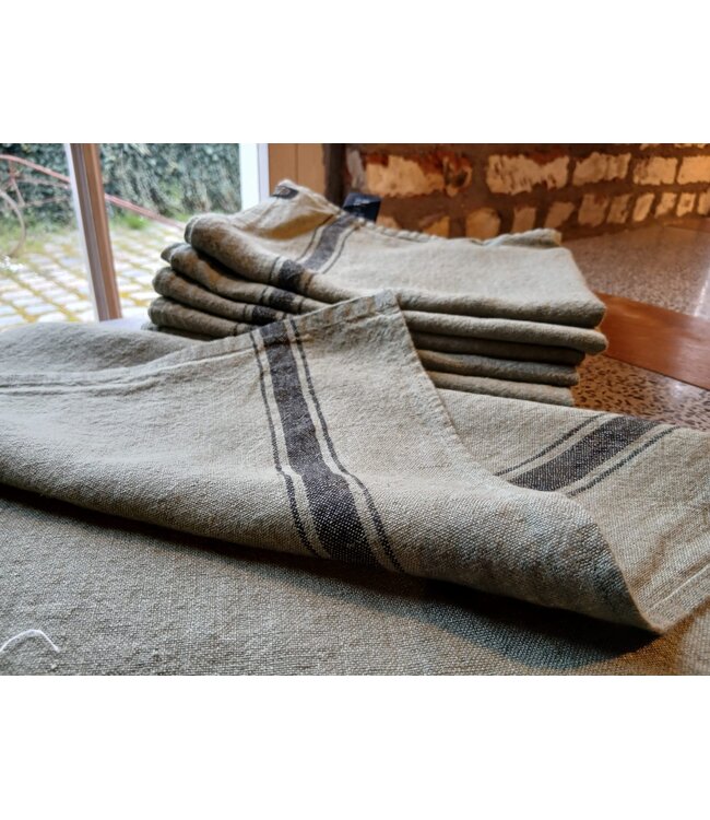 ZONZA linen tea towel